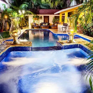 Couette-café Hacienda Boutique B&b&spa Solo Adultos, Cozumel